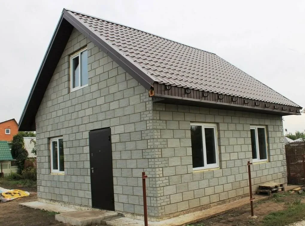 Что необходимо знать при строительстве пеноблочного дома